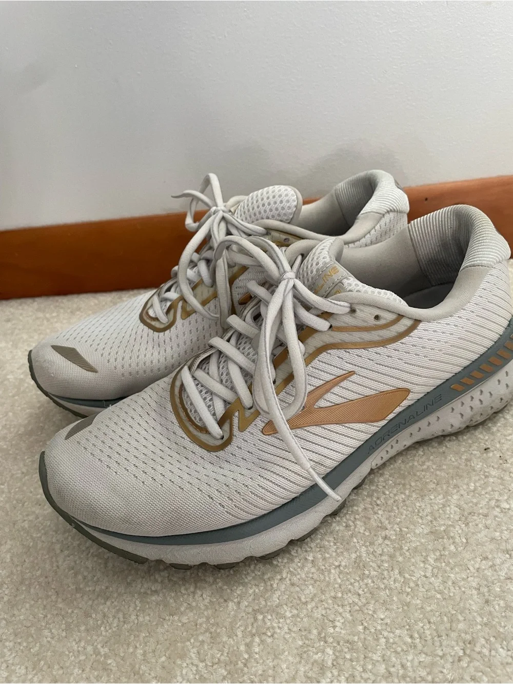 Brooks light Gray Athletic Sneakers with Gold Accents